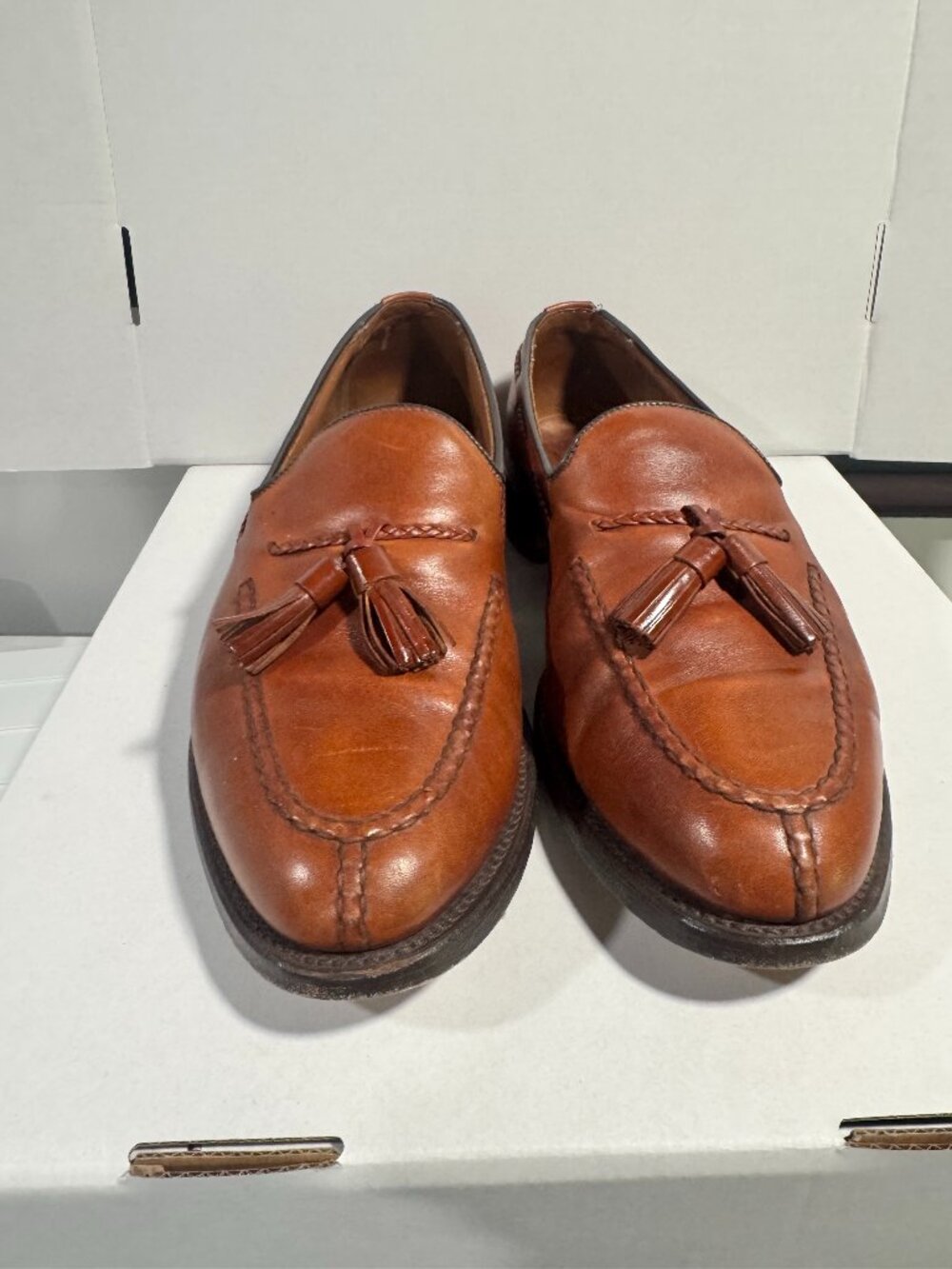 Allen Edmonds Pembrooke Vintage Tassel Leather Loafers |Cognac ~ 9.5 7147
